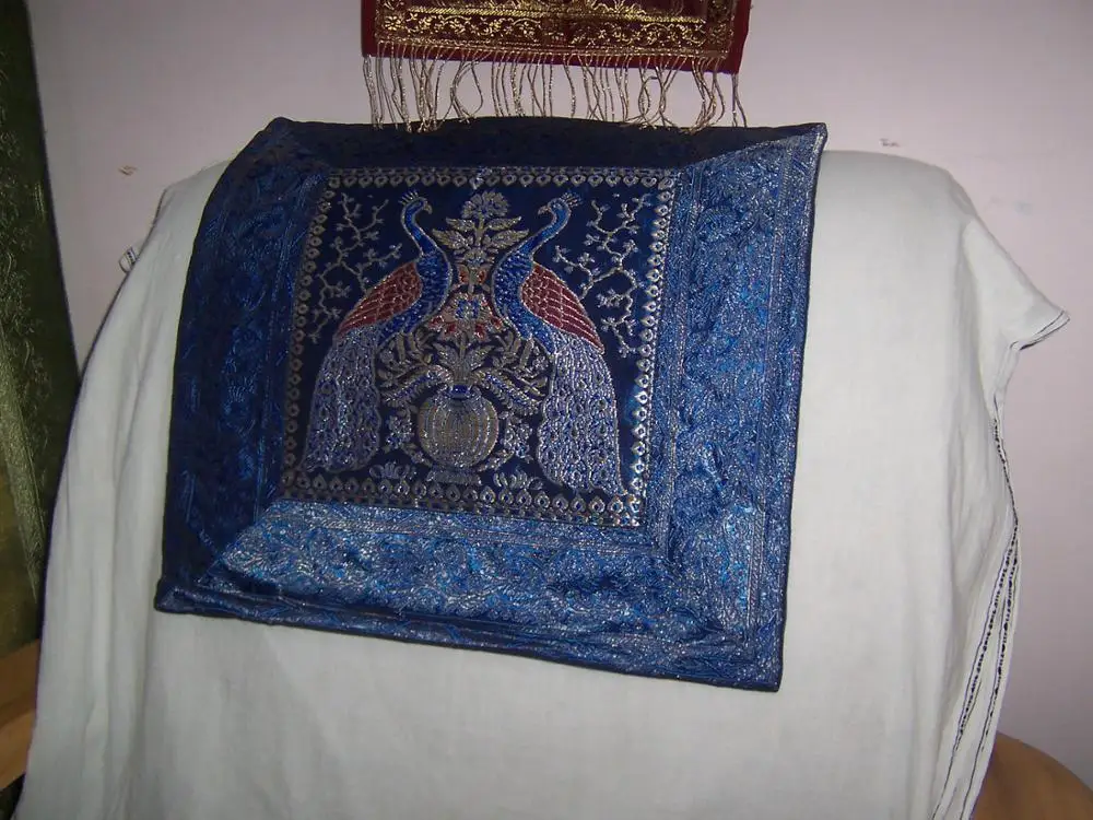 CUSHION COVER WITH EMBROIDERY WORK FOR HOME/HOTEL DECORATION ON SALE