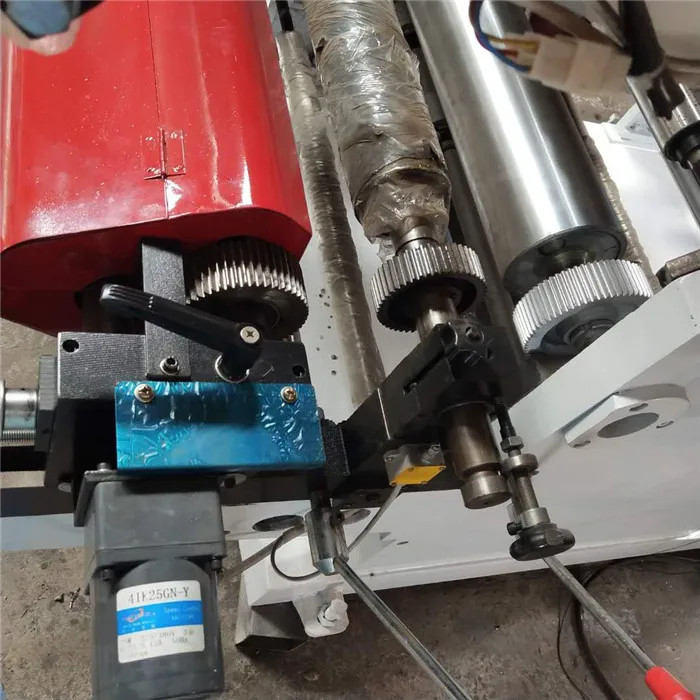 Низкая цена, Зерноуборочные комбайны, обрабатывающие автоматически 2 Цвет флексографическая печатная машина для изготовления машины/флексографическая печатная машина