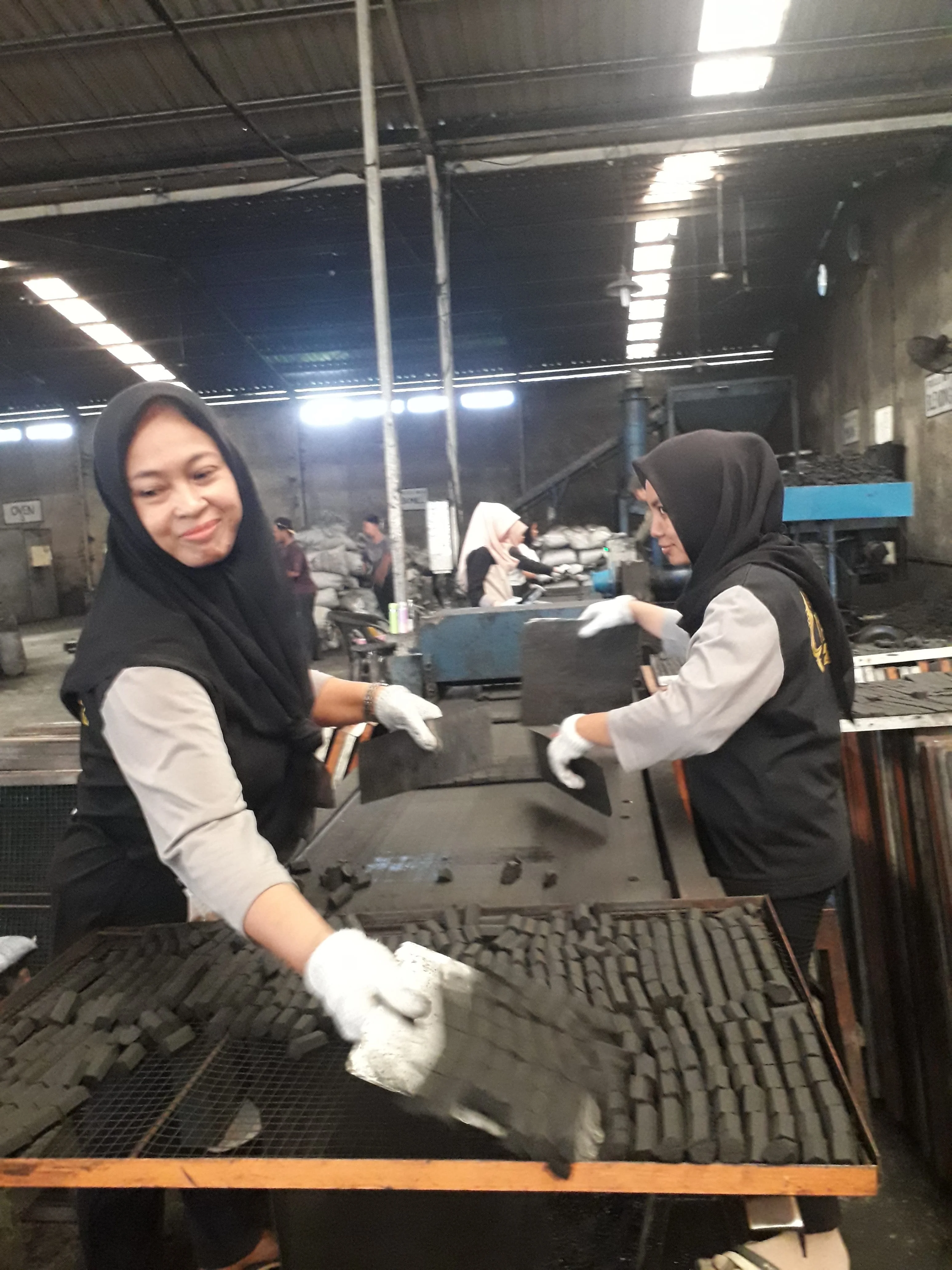 Best Product, Best Price Coconut Charcoal Briquette Made in Indonesia