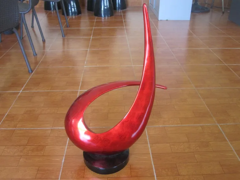 
Lacquer sculpture with Bufallo Design 
