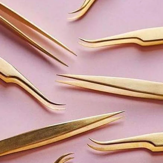 
Russian Rounded L Shape Volume Lash Tweezer with black colored handle get 