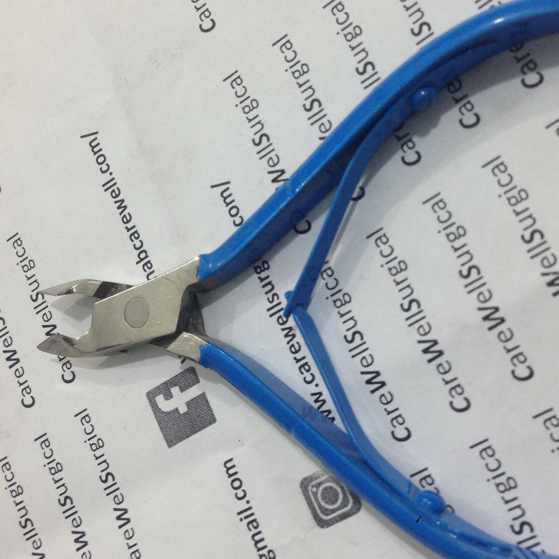 
Titanium nail nipper+cuticle nipper rubber coating Non-slip handle 