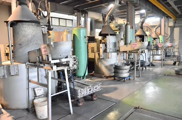 Electric 175x69mm Plastic Impeller Cooling Ventilation Fan Wall Mounted for Household and Garage Use US Plug Type