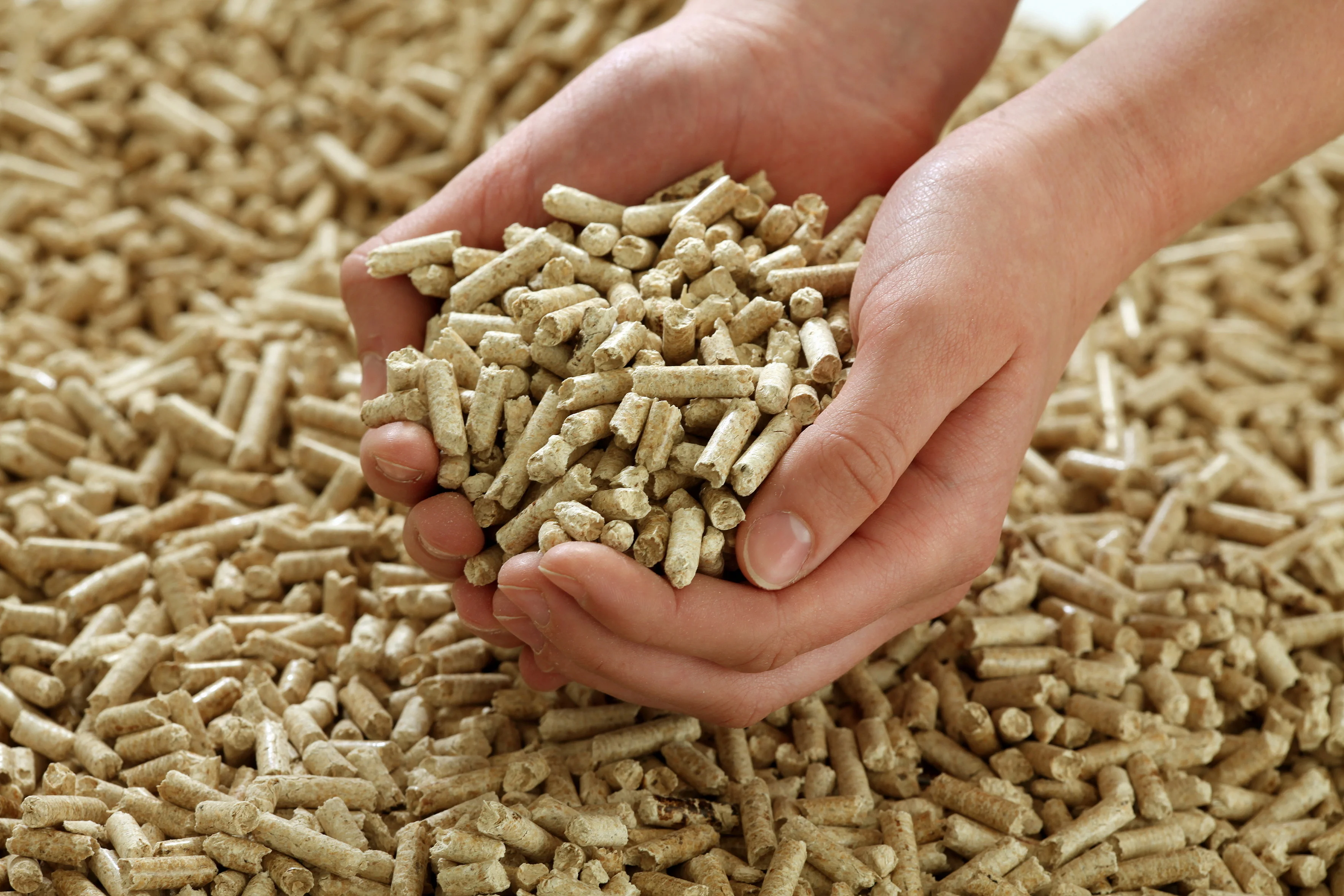 100% Natural Douglas Fir WOOD PELLETS IN BIG BAG