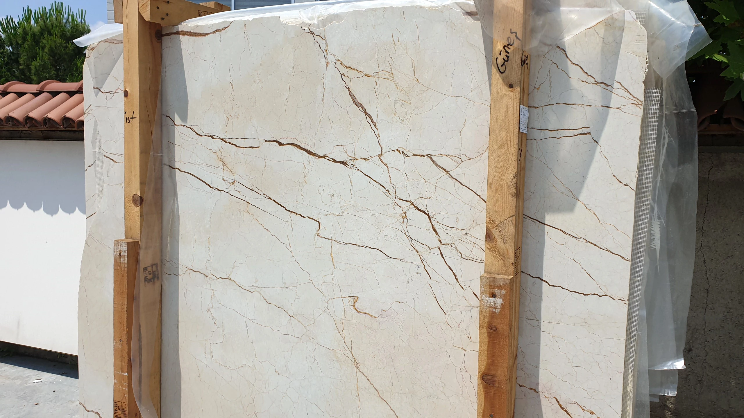 2024 Premium High Quality Luxury Fashion Model Sofita Beige Marble Slab 2cm Polished Natural Stone Made in Turkey CEM-SLB-50