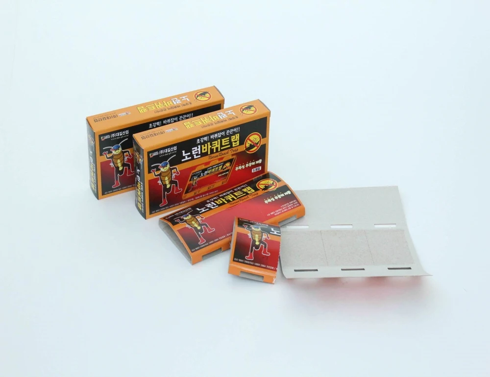 DG-1301 No Run Roach Trap Customized Household Kitchen Roach Killer Adhesive Sticky Paper Board Cockroach Glue Trap