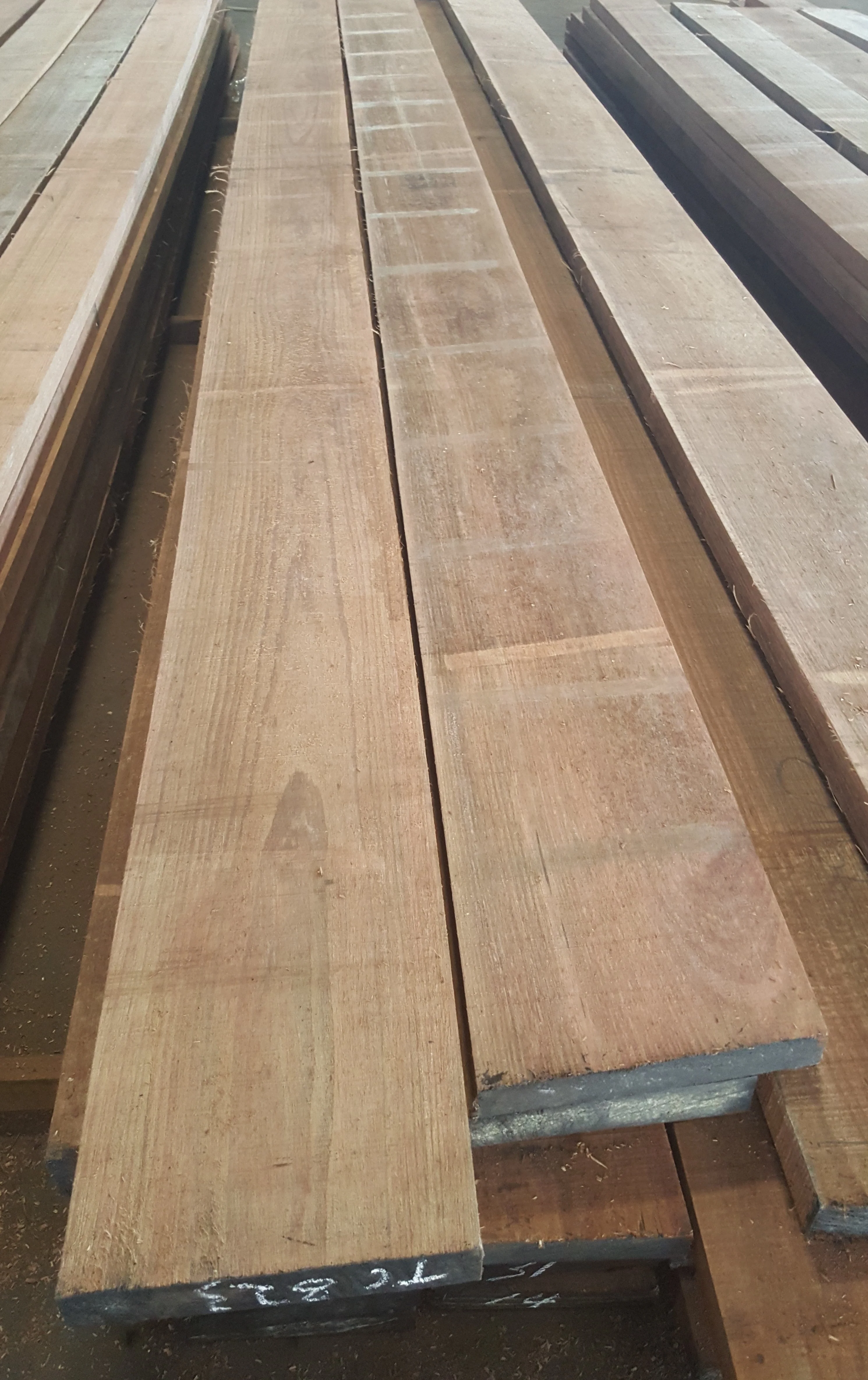 Merpauh Hardwood Sawn Timber Premium Quality Timber for Construction and Furniture Making
