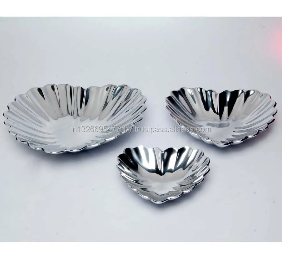 Stainless Steel Sheet Fruit Bowl Heart Shape With Nickel Plating Finishing Embossed Design Genuine Quality For Serving