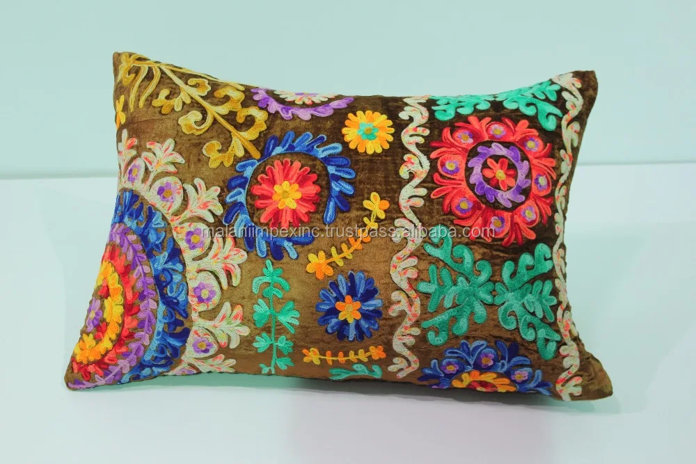 2023 Designer Indian Suzani Embroidered Velvet Lumbar Pillow Cover 16X24 Inch New Summer Collection Cotton Home Use Wholesale