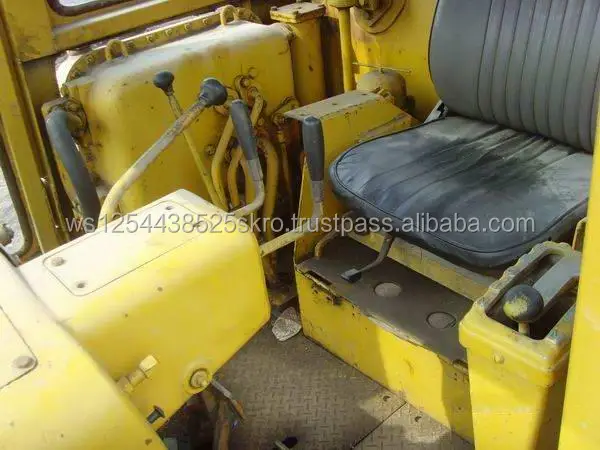 70% new used komatsu dozer d85-18 cheap price