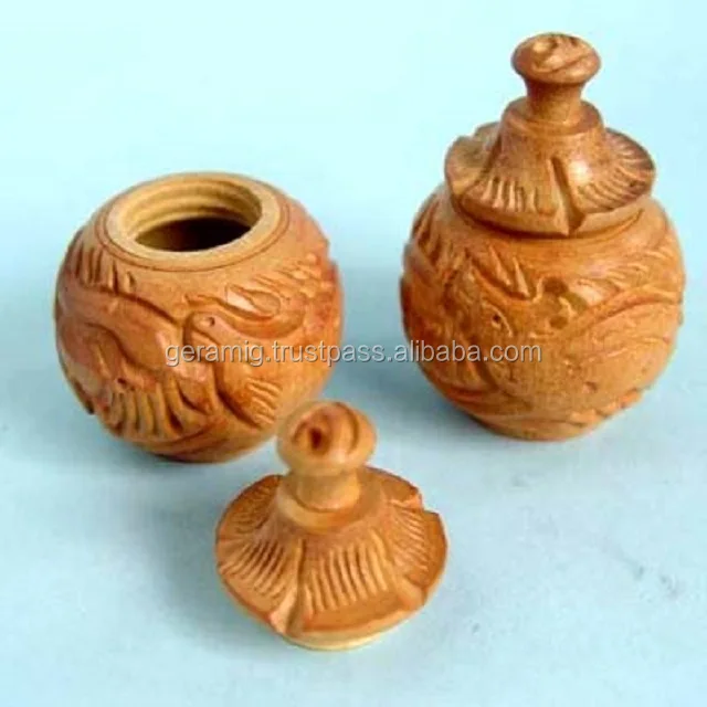 New Arrival Light Carved Wood Pill Box Medicine Storage Box for Export Sale
