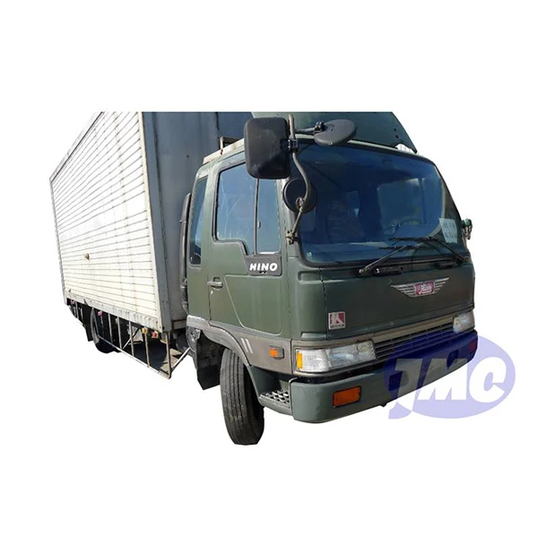 HI-NO H07CT 6 BOLTS USED COMPLETE TRUCK