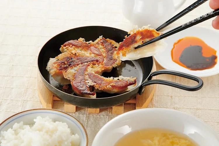 Большая чугунная плоская сковорода для жарки яиц и Gyoza