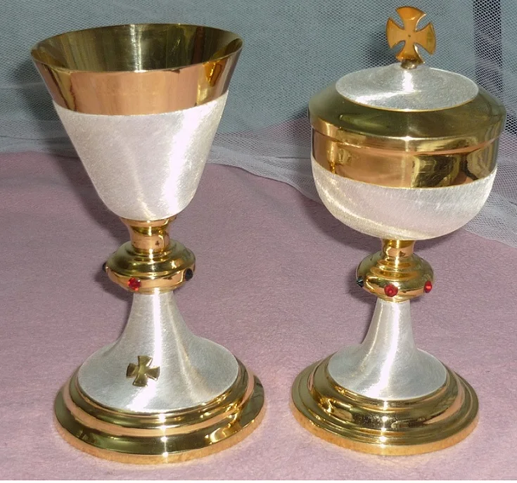
CHALICE AND CIBORIUM SET FOR CHURCH USE 