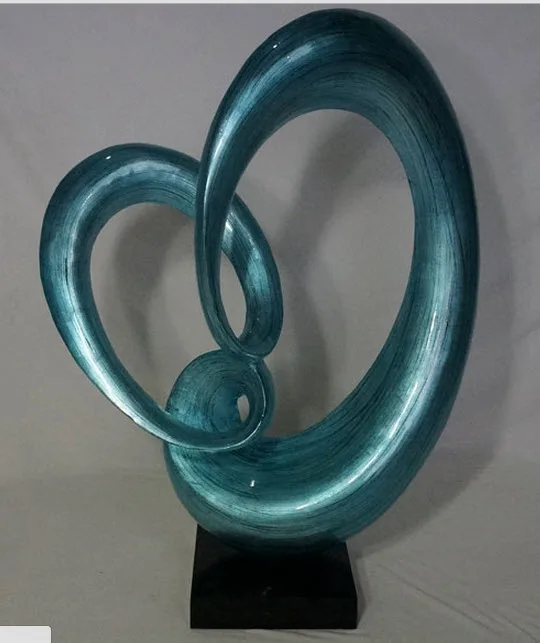 Лаковая скульптура с дизайном клевера