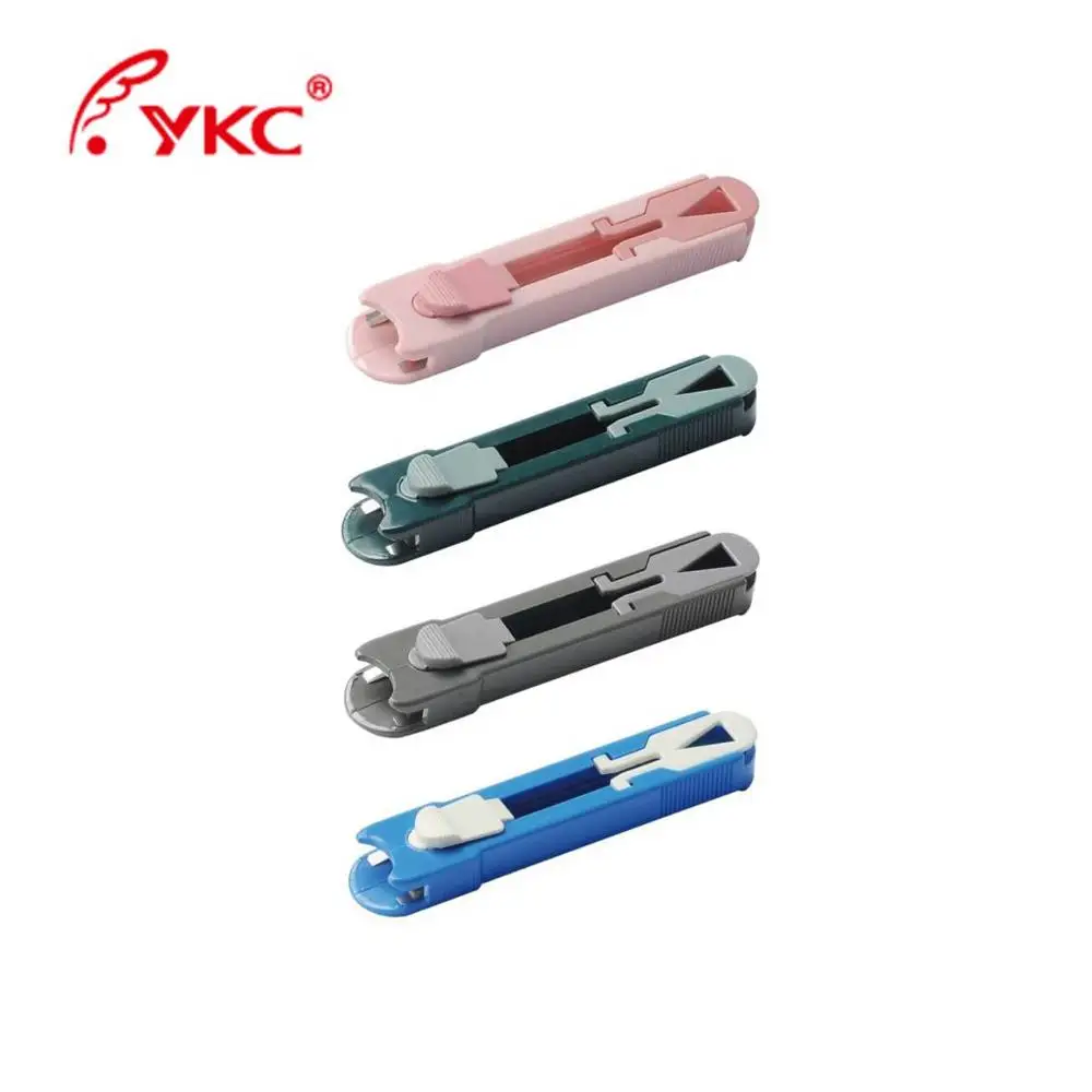 
1126B Office Paper Clipper with refills 