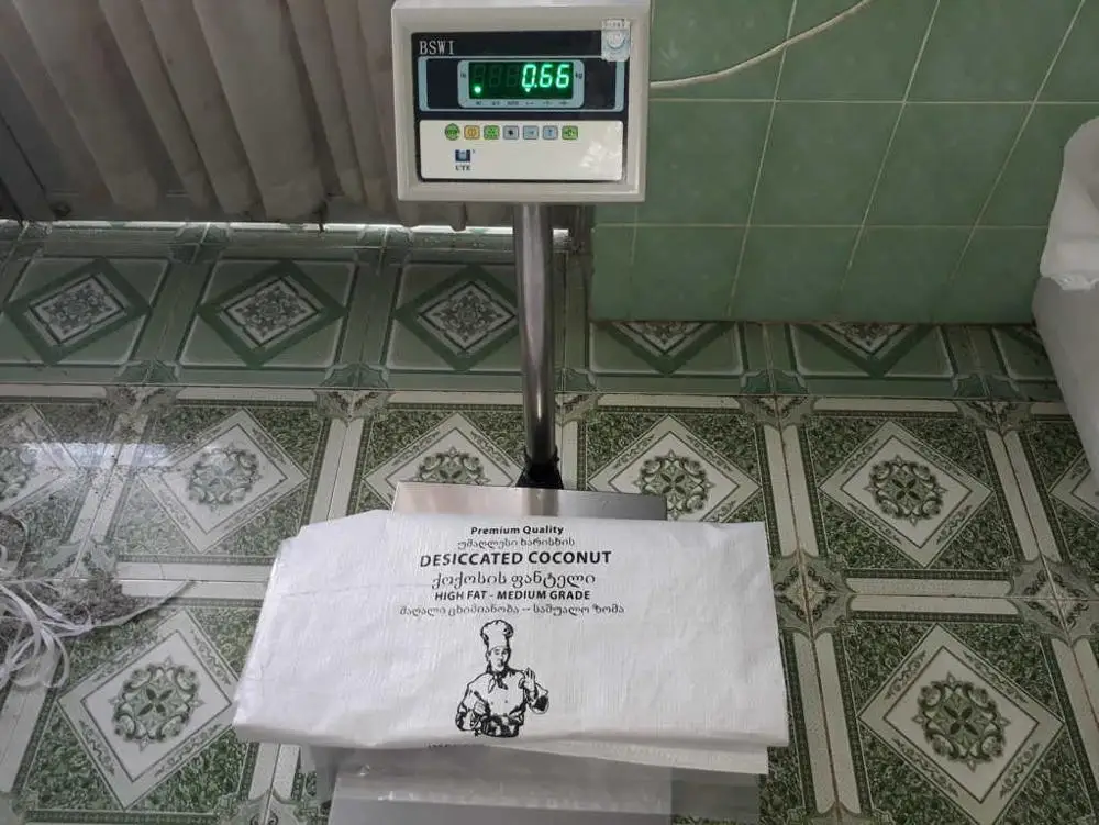 
VIETNAM DESICCATED COCONUT LOW FAT MEDIUM GRADE 