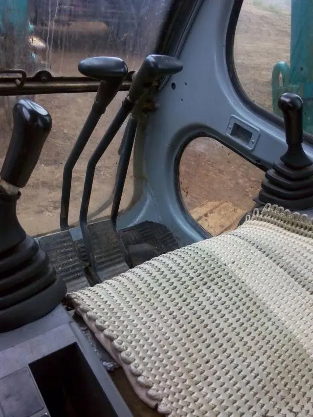 Chinese Used K obelco SK60 Excavator SK70 SK75 SK200 SK200-6E SK60SR SK120 SK250 SK200-8 SK210 Crawler Excavators