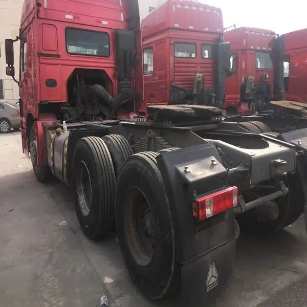 used China low mileages heavy Howo sinotriuk trailer tractor head truck for sale