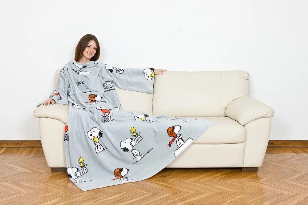 KANGURU HIGH QUALITY  DELUXE SNOOPY FLANNEL FLEECE PLUSH 100% SOFT POLYESTER BLANKET WITH SLEEVES AND POCKET GRAY FOR RETAIL