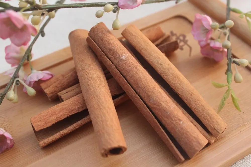 HIGH QUALITY SPLIT/ POWDER /TUBE /BROKEN CASSIA CINNAMON VIETNAM