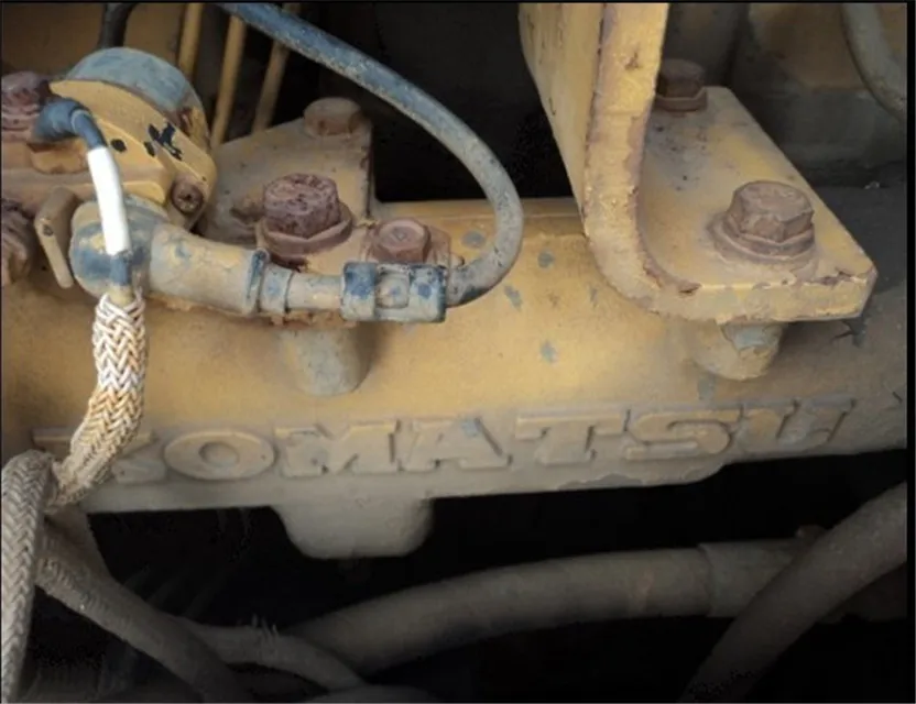 Low Price for Japanese Komatsu D85 d60 d65 220HP Capacity Crawler Bulldozer