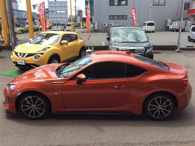 
2016 86 GT 2.0 ZN6 Orange Metallic Right Steering Used Japan Car Sedan 