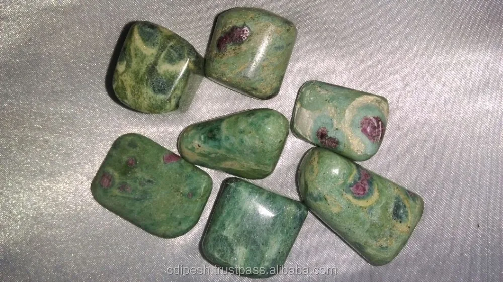 Natural beauty texture green high polished rock stone gravels for garden landscaping & home decoration