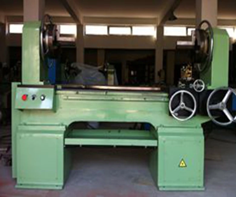 Токарный станок для