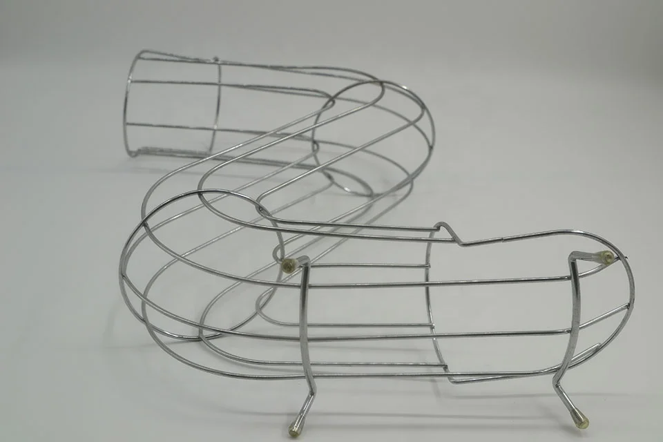 S shape standing wrought iron countertop chute fruit basket