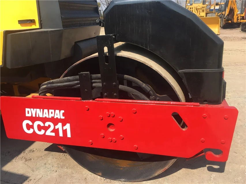 Used negotiable price CC211 compactor