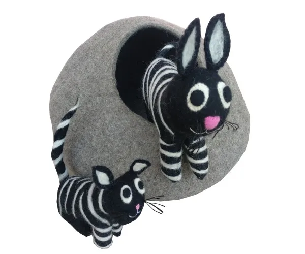 wool cat cave bed handmade Nepal felt warm strong durable delicate Wholesale Handcrafted Eco-friendly wool Felt