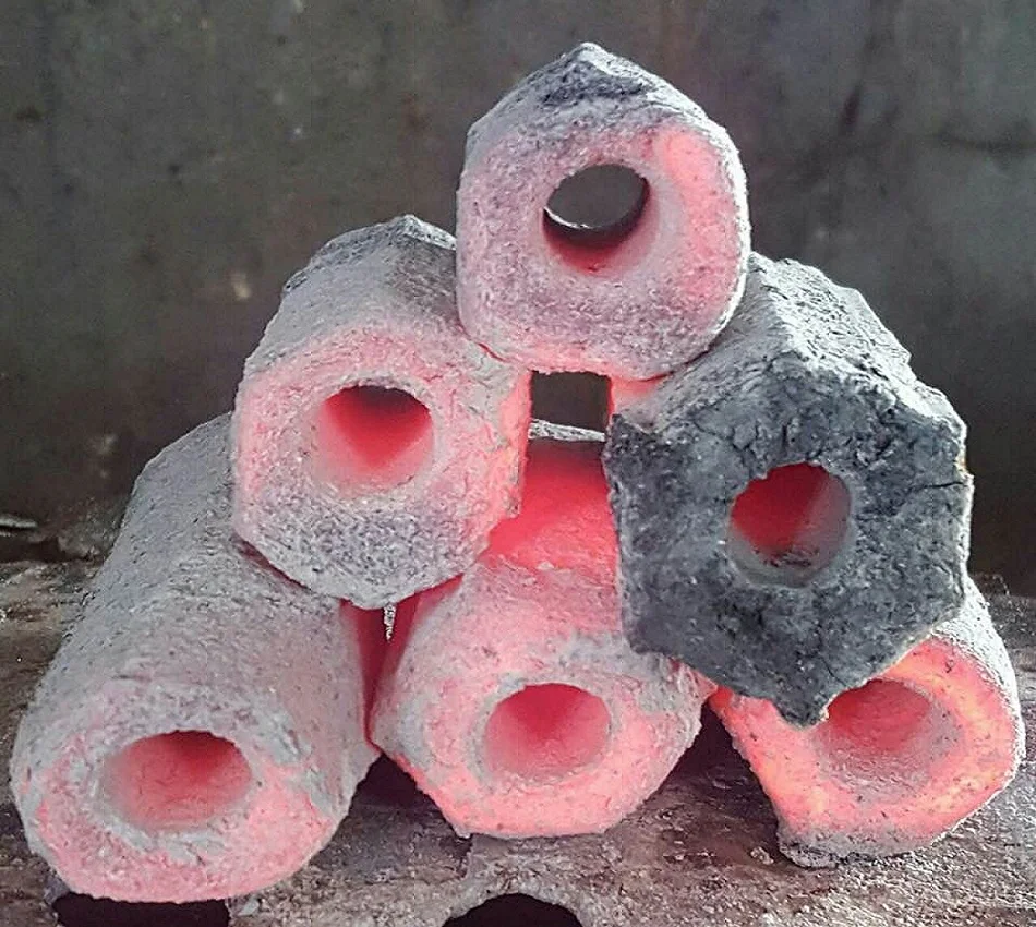 
SAWDUST CHARCOAL FROM VIETNAM FOR MIDDLE EAST MARKET/ BRIQUETTES CHARCOAL 