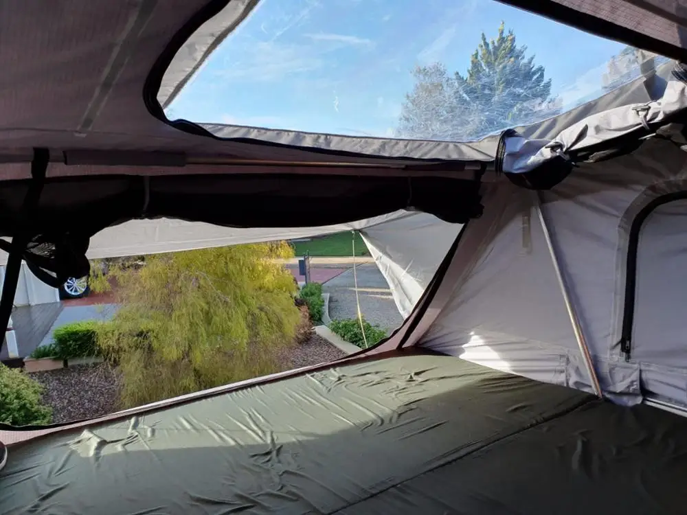 Hard shell roof top tent fit 3-4 person offroad 4WD wilding waterproof portable camping tents