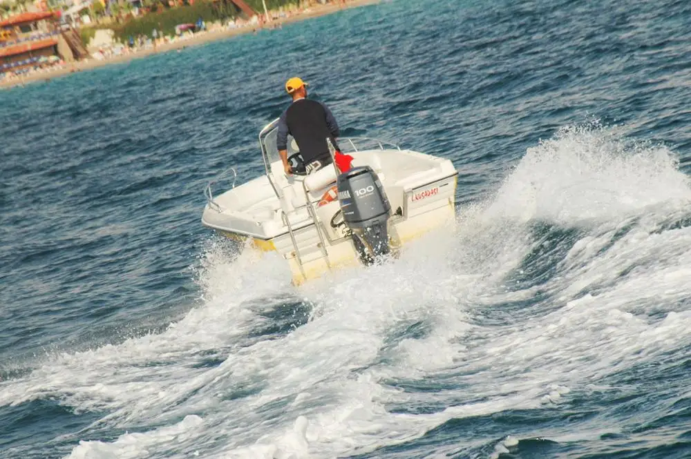 
Hot Price Sport Boat SKI 18 