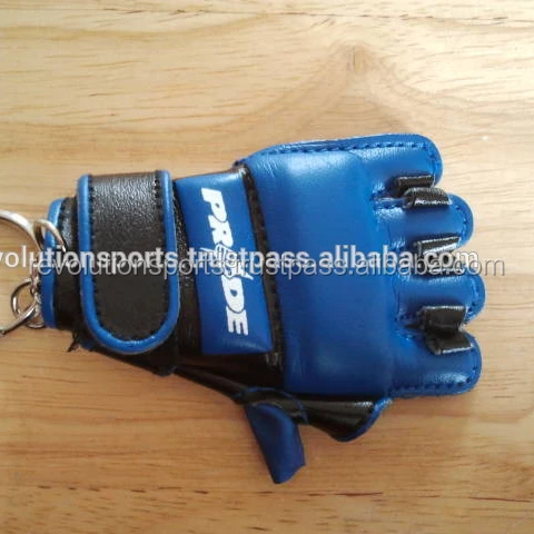 keychains mma gloves/miniboxing at wholesale prices customized for your brand promotion or team logo/country flag