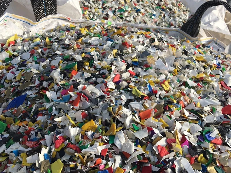 Смесь цветов HDPE для перемалывания. Хлопья ПЭНД