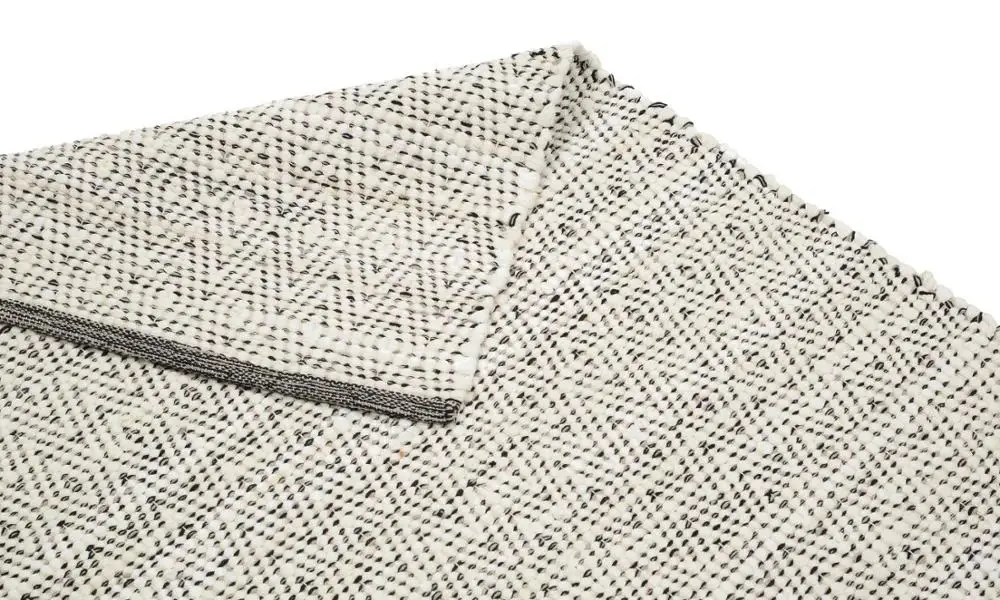 Multicolor Wholesale  100% Handmade Woven Washable Cotton Rag Rugs Chindi Rugs Available in Different Shapes