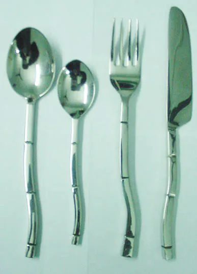 the latest stainless steel cutlery set of 24 pcs.in velvet box gift packing customised flatware sets in silver and gold