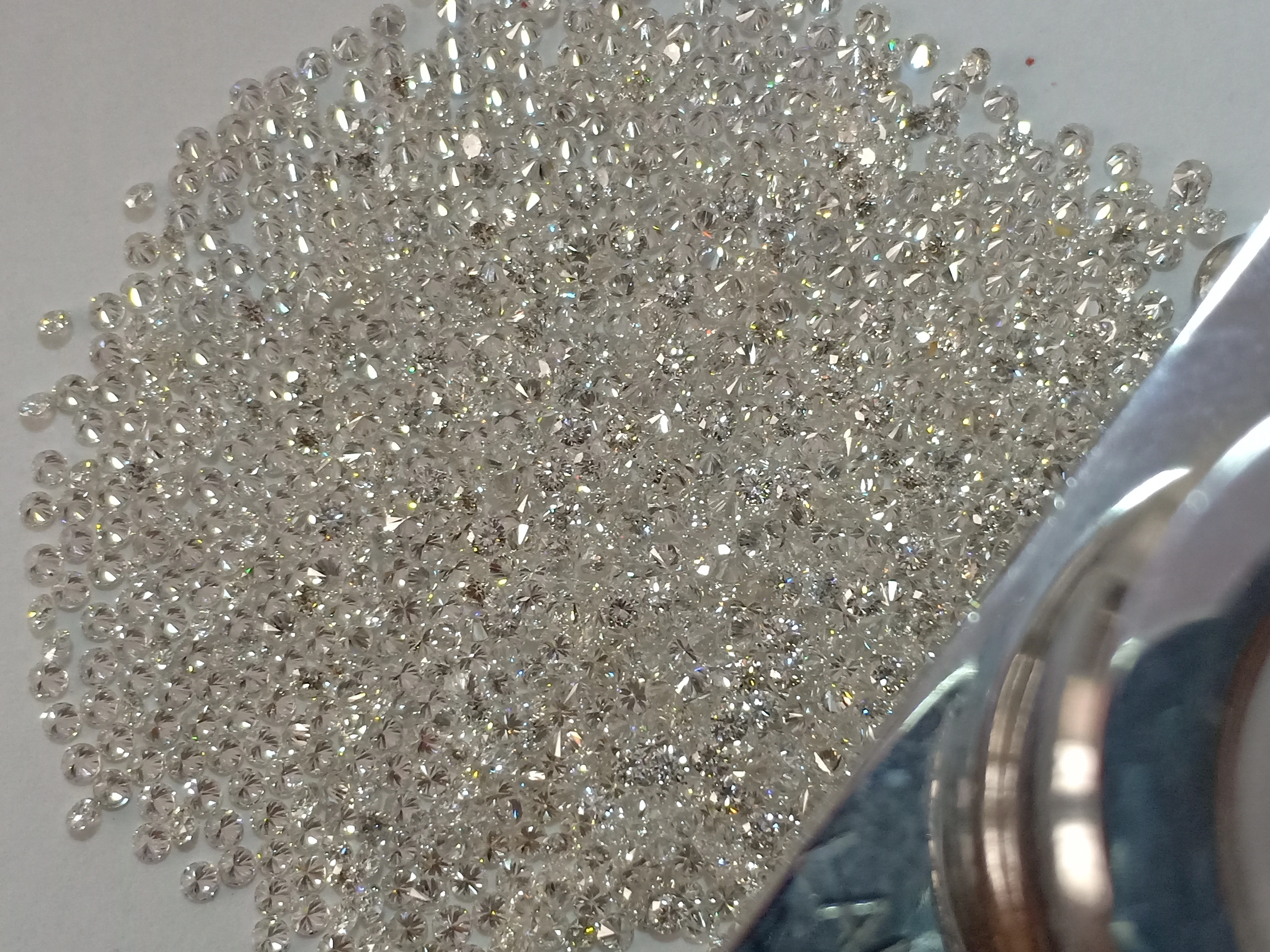 Super Quality D-E-F COLOR VVS TO VS CLARITY HPHT Lab Grown Loose Diamond Polished Diamond 2.00 mm TO 2.10 mm