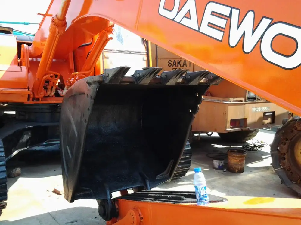 Used DAEWOO DH220 EXCAVATOR FOR SALE Good Price