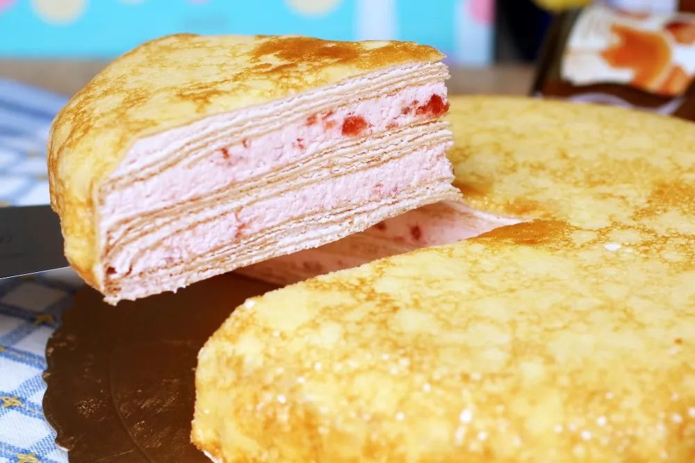 RTS задел 8 дюймов рисунком Земляничная принцесса Mille креп торт