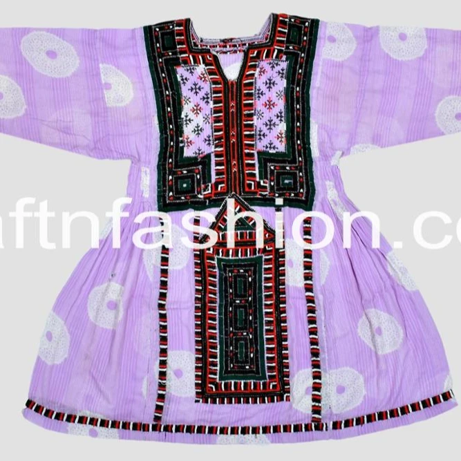 Вышитая вручную туника-балочи/Курта-винтажная вышитая вручную туника-Античная банджара ручной работы Kuchi платье