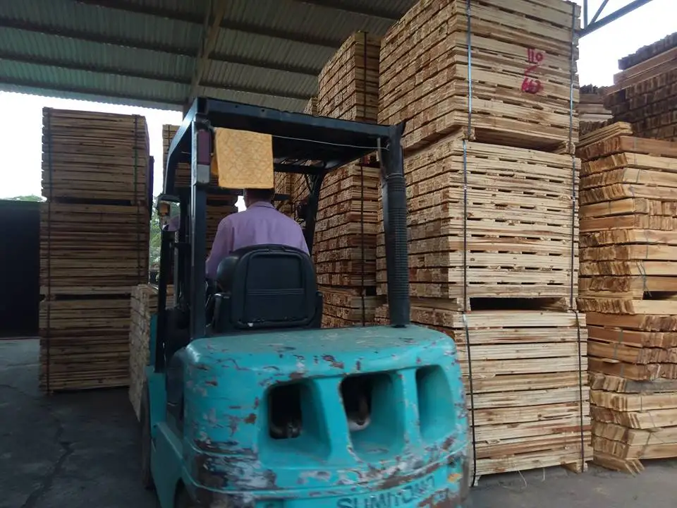 VIET NAM ACACIA SAWN TIMBER