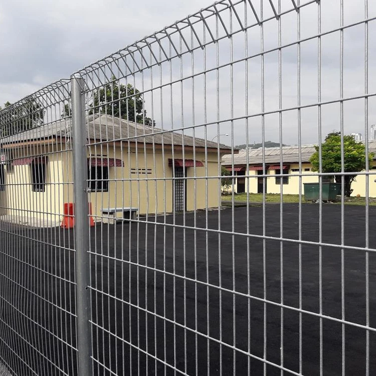 North South America Market Common Welded Galvanized Fence Panel 2.4 meter and Custom made Height