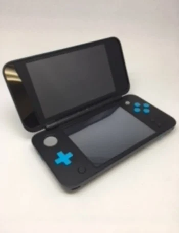 Б/у игровая консоль 2DSLL