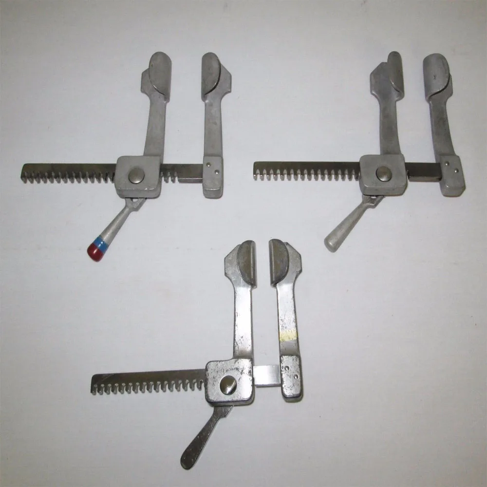 Cooley Sternotomy Retractors / Surgical Instruments/Adult Blades