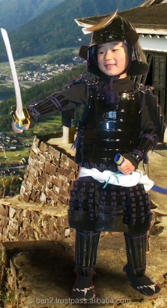 Wearable Japanese samurai armor for looking for distributor samurai statues