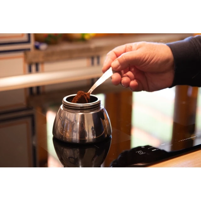 
MADE IN ITALY ESPRESSO GROUND COFFEE AROMA CARAMEL 