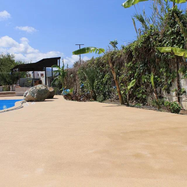 Epoxy Resin for Stone Carpet floor - Used for mixing resin with quartz stones to form quartz and carpet floors